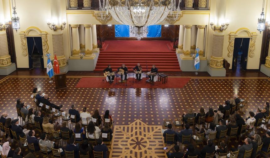 Klasik Türk müziği topluluğu 'Alla Turca Ornamenti' Guatemala'da konser verdi