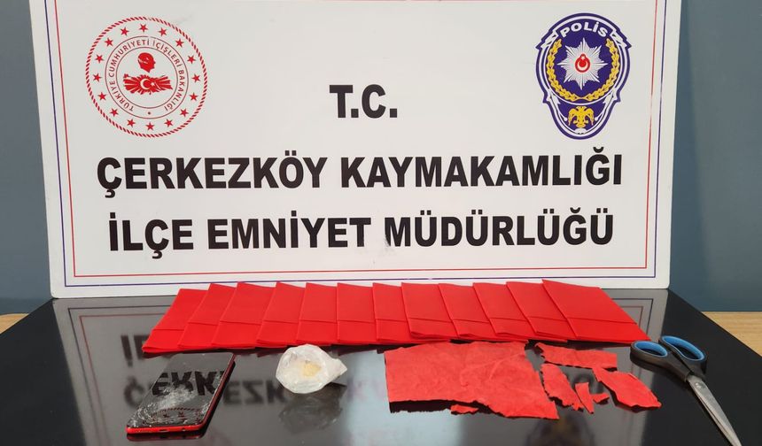 Tekirdağ'da aile içi şiddet ihbarında uyuşturucu ele geçirilen evdeki zanlı tutuklandı