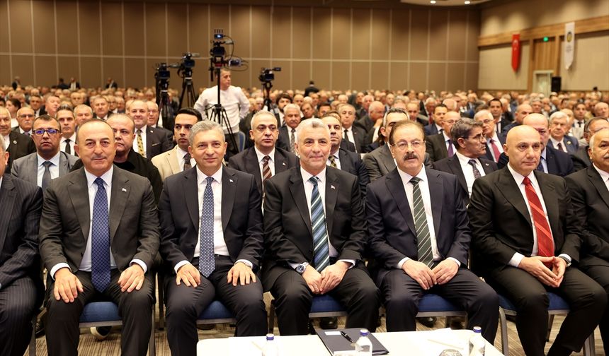 Ticaret Bakanı Bolat, Antalya'daki TESKOMB Başkanlar Buluşması'nda konuştu:
