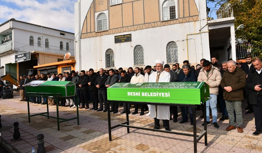 Adıyaman'da tabancayla vurularak öldürülen 2 kişi toprağa verildi