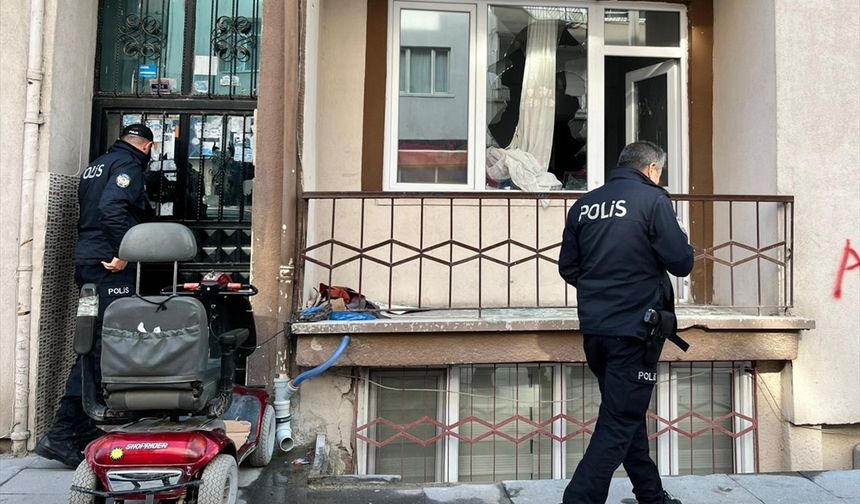 Aksaray'da bir eve düzenlenen baltalı saldırıda 2 kişi yaralandı