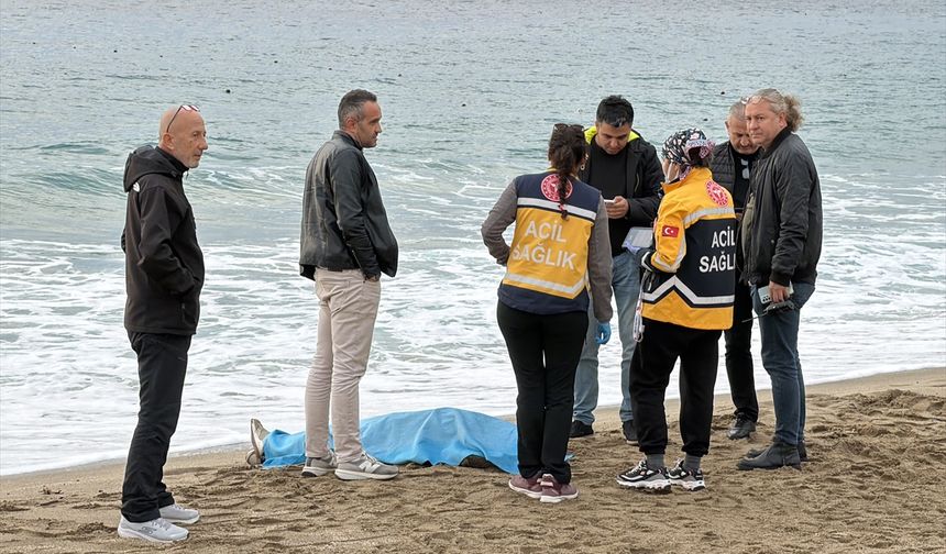 Alanya'da deniz kıyısında kadın cesedi bulundu