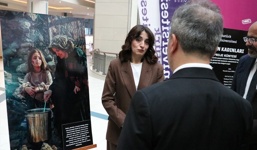 Atatürk Üniversitesi öğrencileri Gazze'deki kadınların yaşadığı acıları fotoğraf sergisine taşıdı