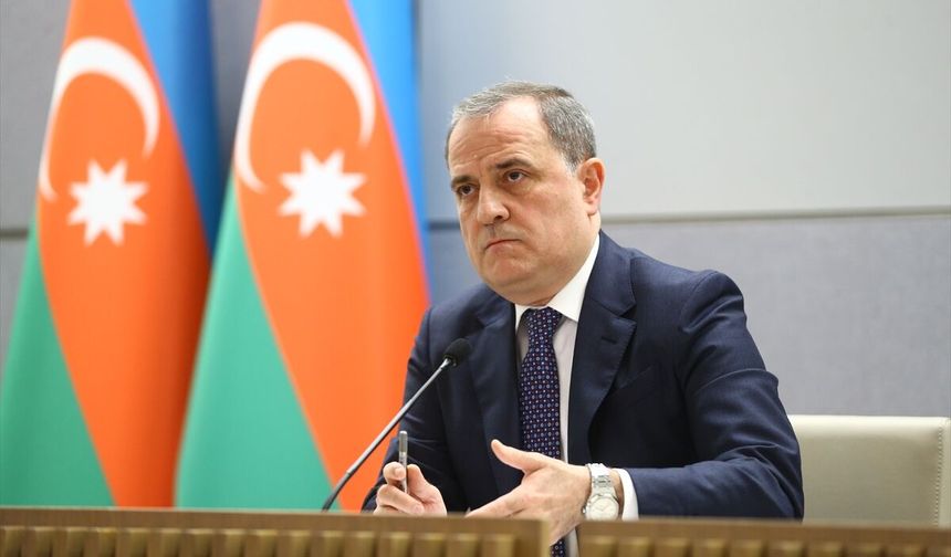 Azerbaycan Dışişleri Bakanı Bayramov, yıllık basın toplantısında konuştu:
