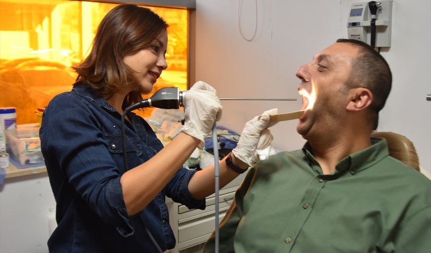 Bitlis'te kadın doktorlar hastaları sağlığına kavuşturmak için mesai harcıyor