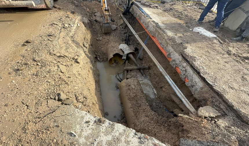 Bodrum'da içme suyu isale hattı patladı