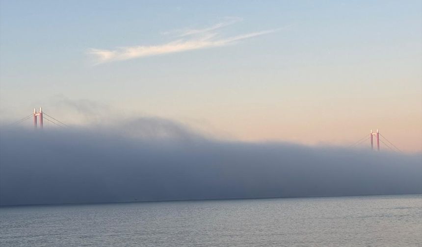 Çanakkale Boğazı sis nedeniyle transit gemi geçişlerine kapatıldı