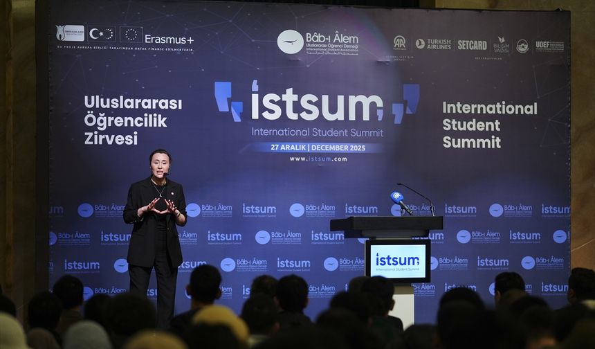 Dijital dönüşümün konuşulduğu 'Uluslararası Öğrencilik Zirvesi' sona erdi