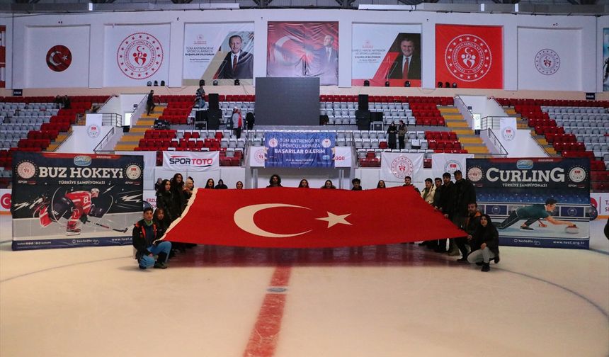 Erzurum'da Buz Hokeyi Kış Spor Oyunları'nın açılışı yapıldı