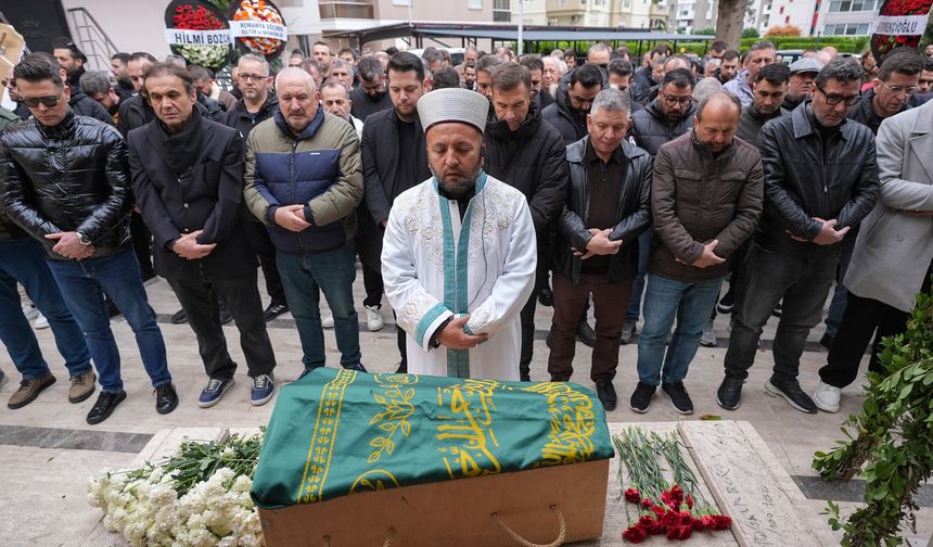 Feyyaz Uçar'ın vefat eden torunu İzmir'de toprağa verildi