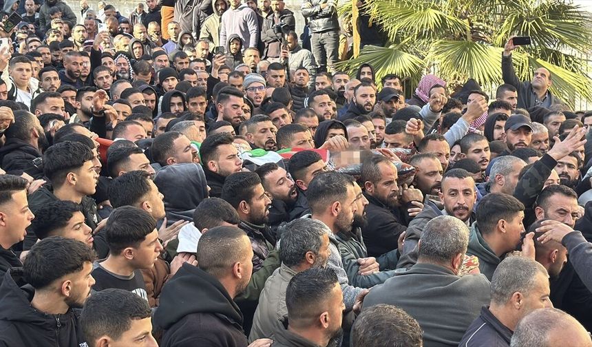 Filistin topraklarını gasbeden İsrailliler, Filistinli bir genci öldürdü