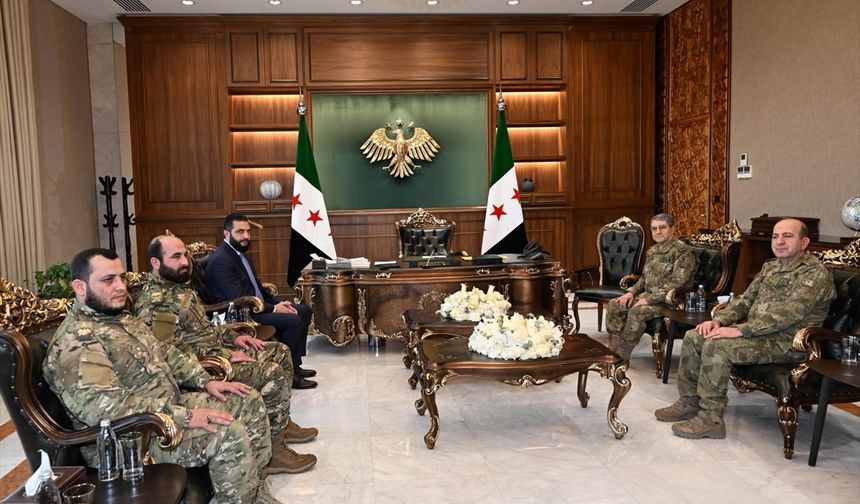 Genelkurmay Başkanı Orgeneral Bayraktaroğlu, Suriye Cumhurbaşkanı Şara ile görüştü