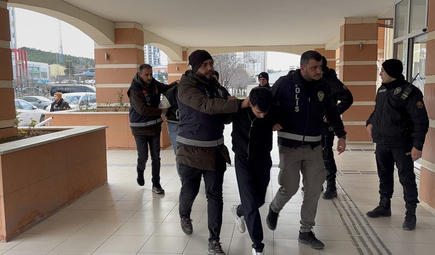 GÜNCELLEME 2 - Kastamonu'da çıkan kavgada yaralanan 2 kardeşten biri hayatını kaybetti