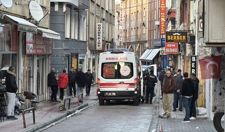 GÜNCELLEME - Samsun'da çıkan bıçaklı kavgada 2 kişi yaralandı