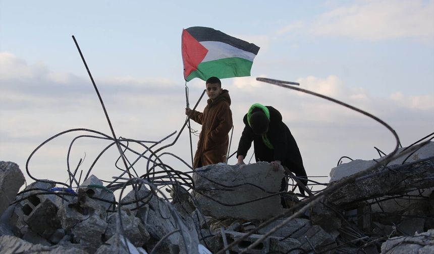 İsrail ordusu, Batı Şeria'da temmuz ayında öldürdüğü Filistinlinin evini yıktı