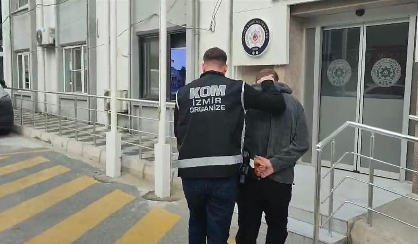 İzmir'de sosyal medyada suç örgütleri propagandası iddiasıyla 30 şüpheli yakalandı
