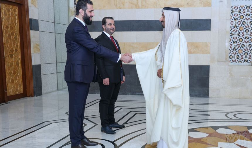 Katar, BAE ve Lübnan'ın Şam Büyükelçileri, Cumhurbaşkanı Şara'ya güven mektuplarını sundu