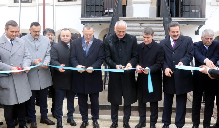 Kültür ve Turizm Bakanı Ersoy, Amasya'da kütüphane açılışında konuştu: