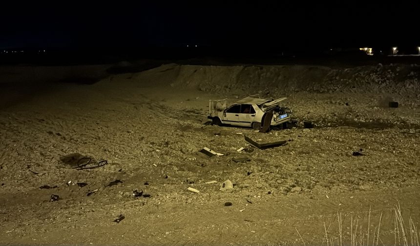 Kütahya'da tarlaya savrulan otomobilin sürücüsü yaralandı