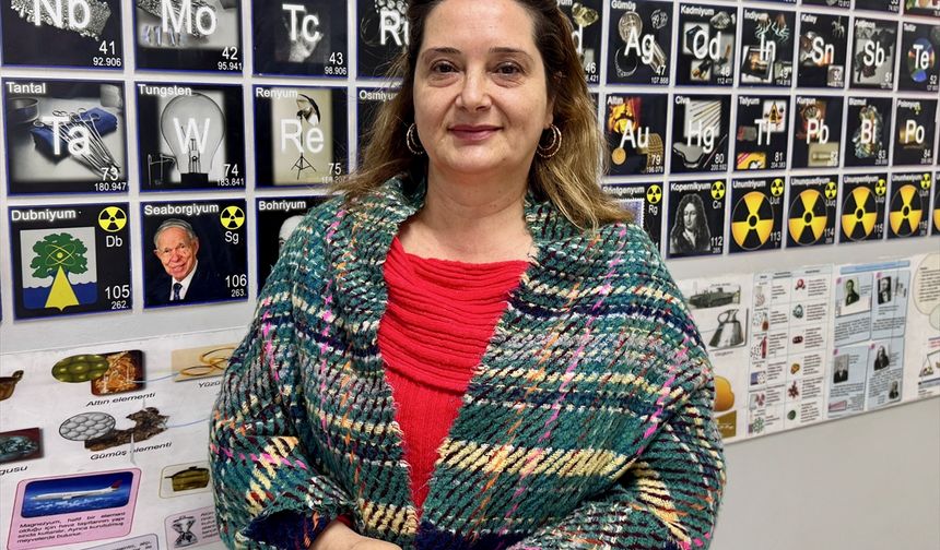 Nefes borusuna plastik parçası kaçan öğrenciyi öğretmeni Heimlich manevrasıyla kurtardı