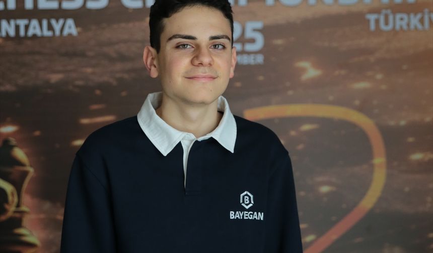 Satrancın 17 yaşındaki büyükustası Ediz'in 'basamaklandırma' yöntemi