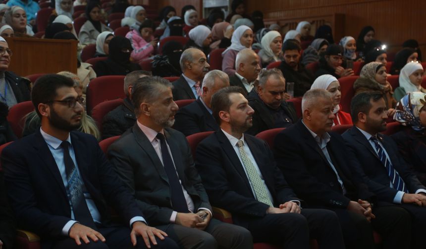 Suriye'nin Halep Üniversitesi'nde 'Dünya Türk Dili Ailesi Günü' etkinliği düzenlendi