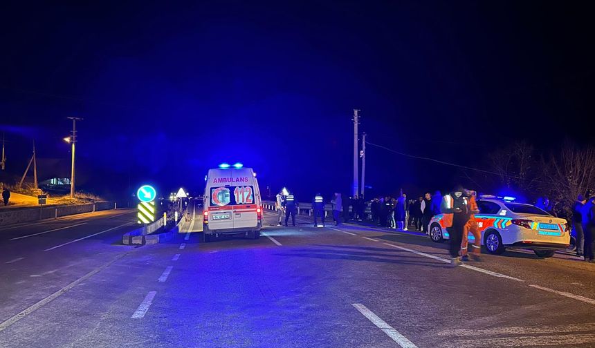 Uşak'ta otomobilin çarptığı 3 yaya öldü