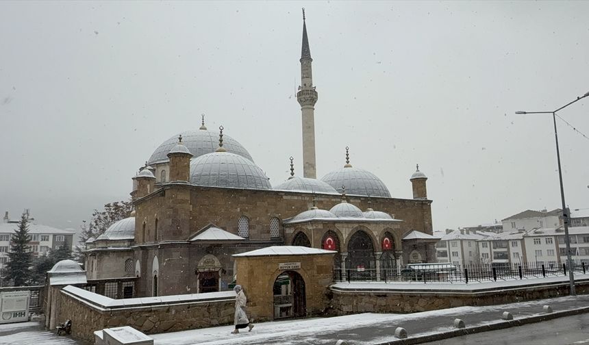 Yozgat'ta kar yağışı etkili oldu
