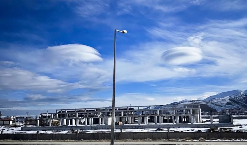 Bitlis semalarında lentiküler bulut görüntülendi