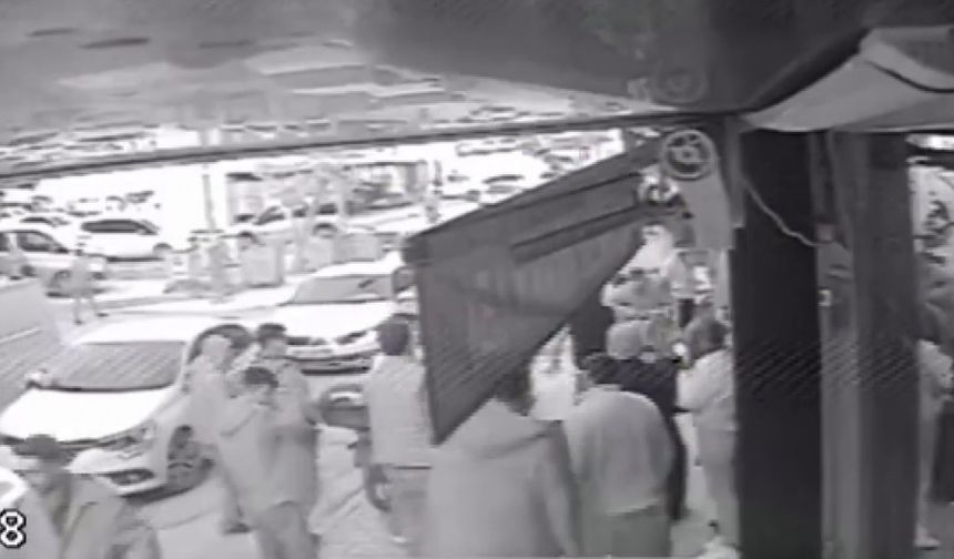 Genç kızlara el-kol hareketi yumruklu kavgayla sona erdi