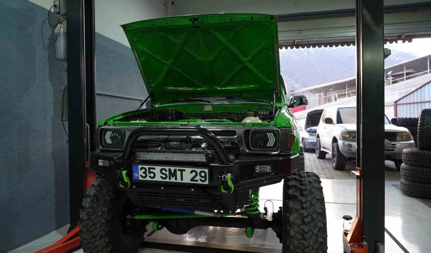Off-road aracının hava filtresine giren sincaptan fındık sürprizi