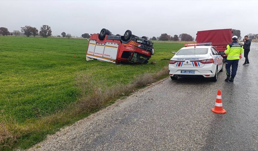 Yangına giden itfaiye aracı kaza yaptı: 1 yaralı