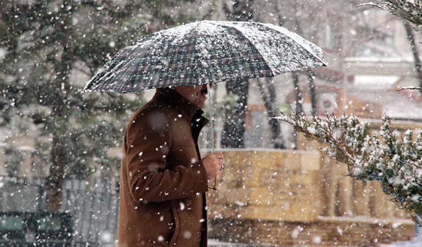 İstanbul’a Kış Geri Döndü: Silivri ve Çatalca’da Kar Yağışı Başladı