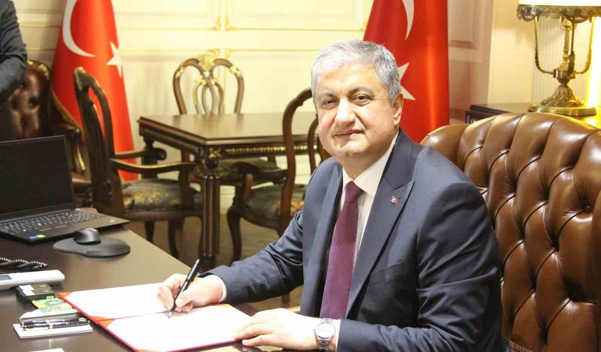 Adana Valisi göreve başladı, ilk mesajı suç işleyenlere oldu