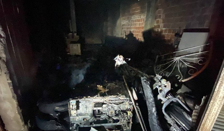 Aydın'da yangın: Dumandan etkilenen 2 kişi hastaneye kaldırıldı