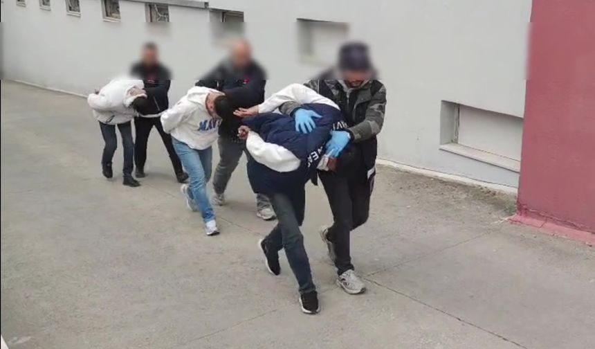 “Babam hastaydı” savunması işe yaramadı: Araçtan 66 bin hap çıktı