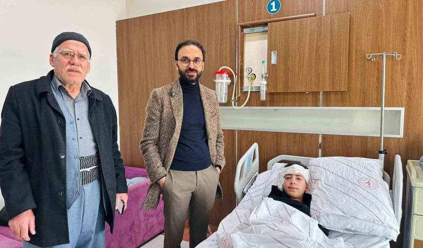 Burun akıntısı şikayetiyle hastaneye gitti, kafa tabanına ulaşan kitle çıktı