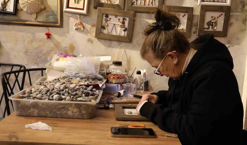 Kırşehir'de taş süsleme sanatının son temsilcisi çırak bulamamaktan dertli