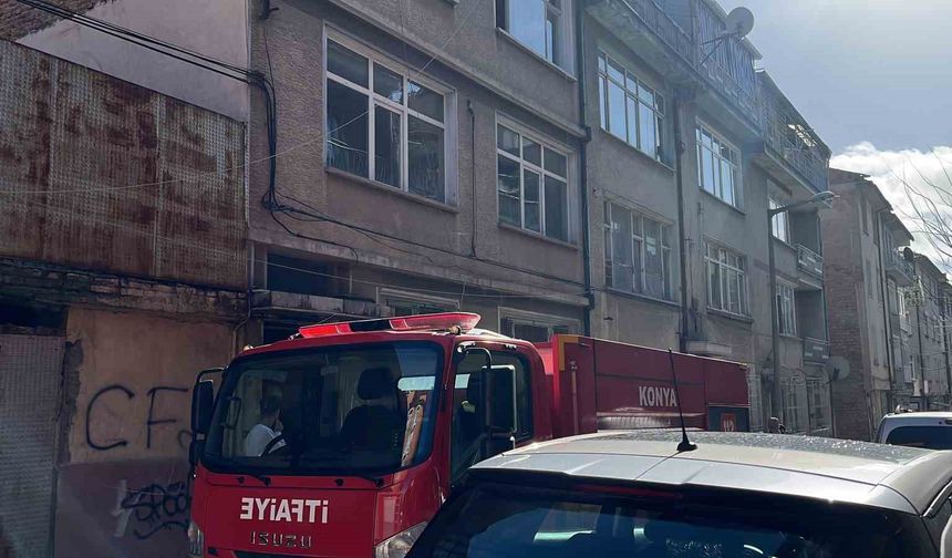 Konya'da apartmanda yangın paniği