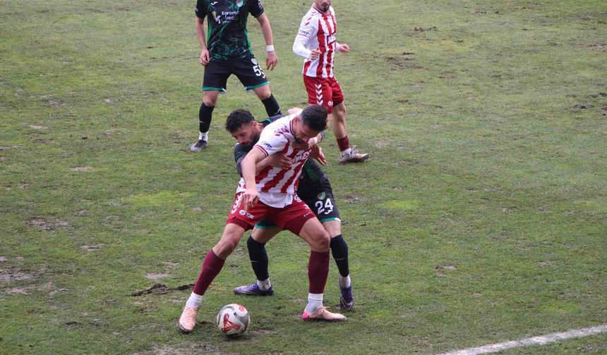 TFF 3. Lig: Amasyaspor: 1 - Tokat Belediyespor: 1