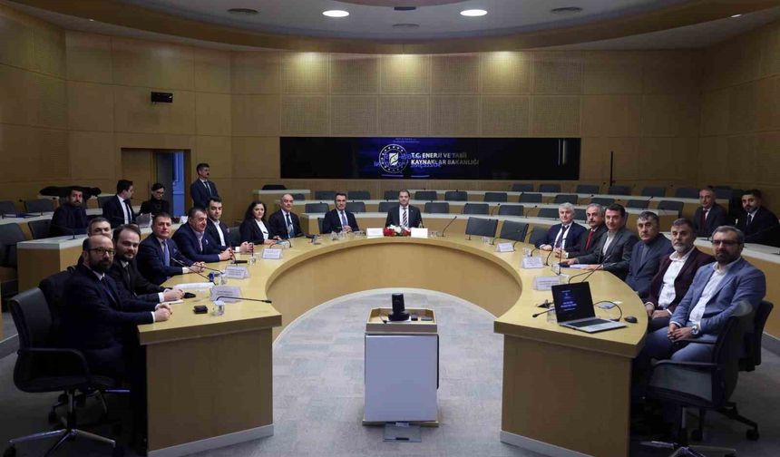 YEKA GES-2025 yarışmalarının sözleşmeleri imzalandı