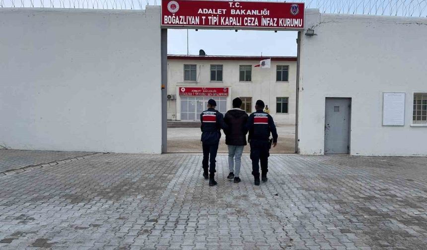 Yozgat'ta araçta uyuşturucuyla yakalanan 2 şüpheli tutuklandı