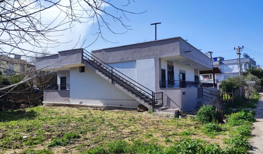 Zeydan Karalar’ın teyzesinin vekalet verdiği şahıs kaçak ev yaptırdı