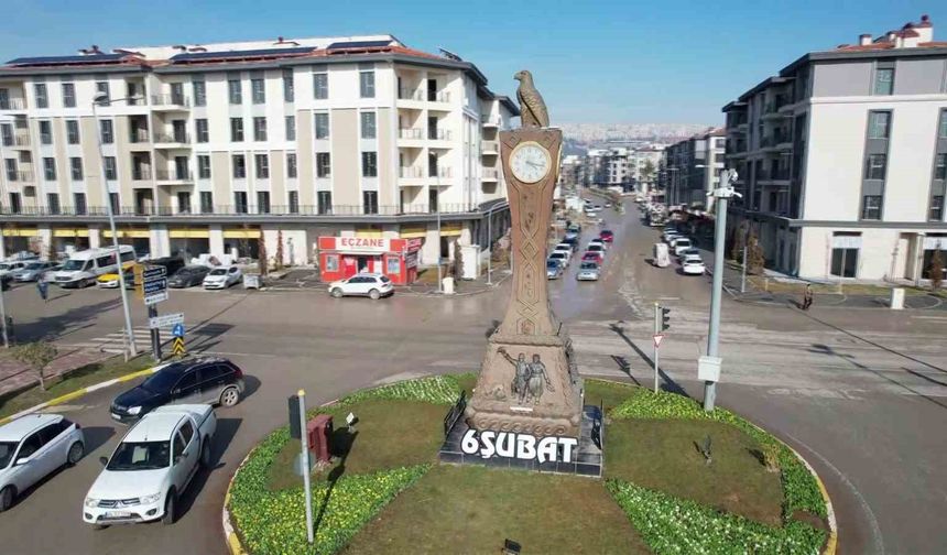 Adıyaman Saat Kulesi 3 yıldır 04.17'yi gösteriyor