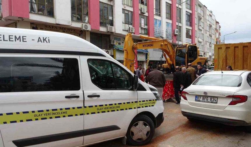 Antalya'da belediye kazısında kemik parçaları bulundu