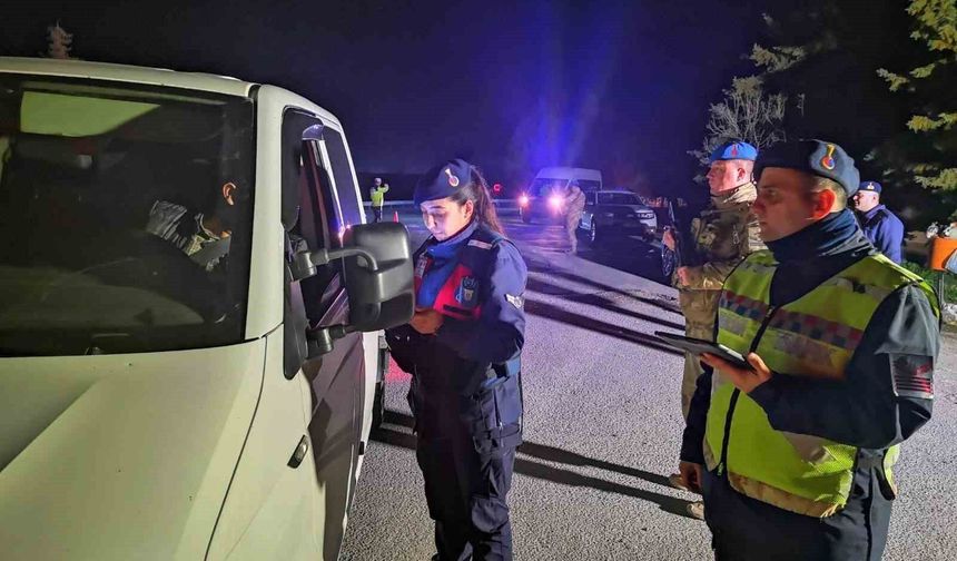 Bilecik'te araması olan 10 kişi yakalandı