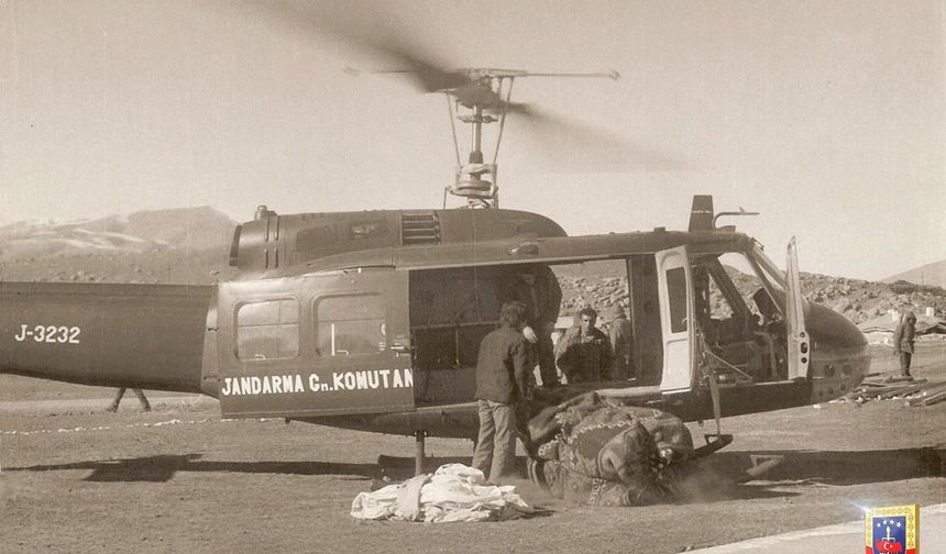 Çaldıran depreminin 50'nci yılında jandarmadan tarihi helikopter paylaşımı
