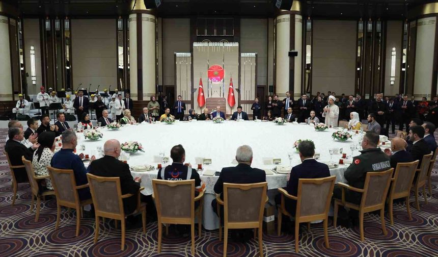 Cumhurbaşkanı Erdoğan: 'Biz toplumun her kesiminin hak ve özgürlüklerini genişletmeye odaklanıyoruz'