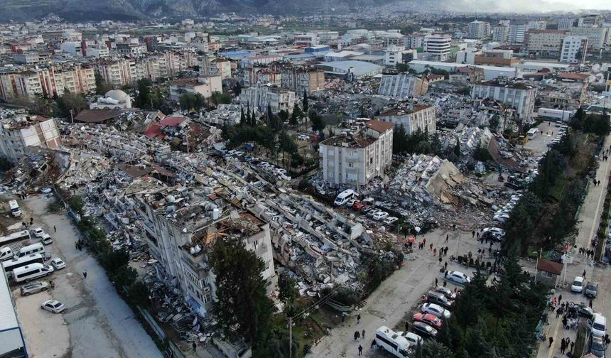 Depremde bin 200 insana mezar olan 600 konutlar ihya süreciyle birlikte yeniden vatandaşlara yuva oldu