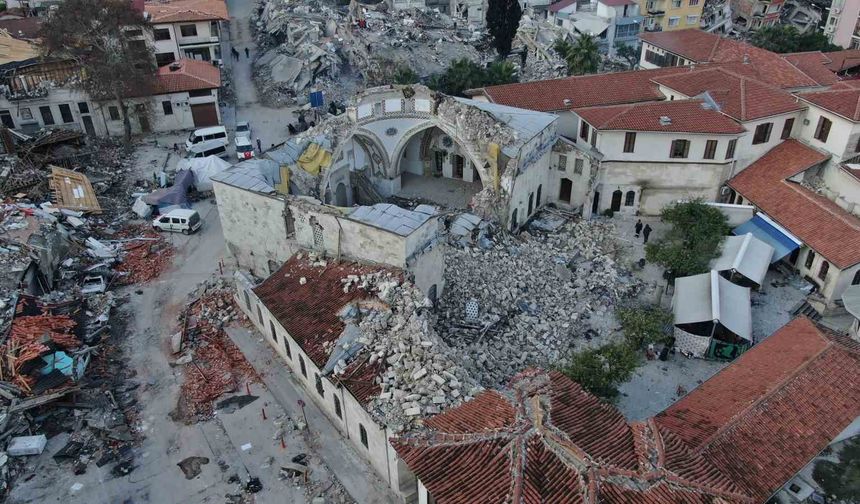 Depremde yerle bir olan Anadolu'nun ilk camisi ihya süreciyle yeniden hayat buldu